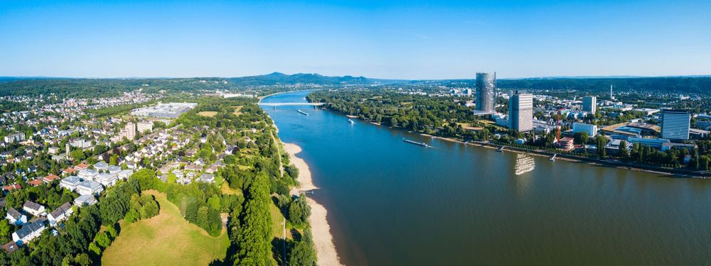 Arbeitsbühnen und Stapler in Bonn preiswert mieten