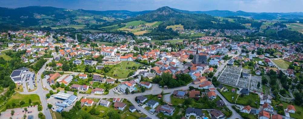 Arbeitsbühnen und Stapler in Hauzenberg preiswert mieten