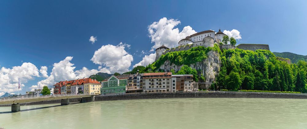 Arbeitsbühnen und Stapler in Kufstein preiswert mieten