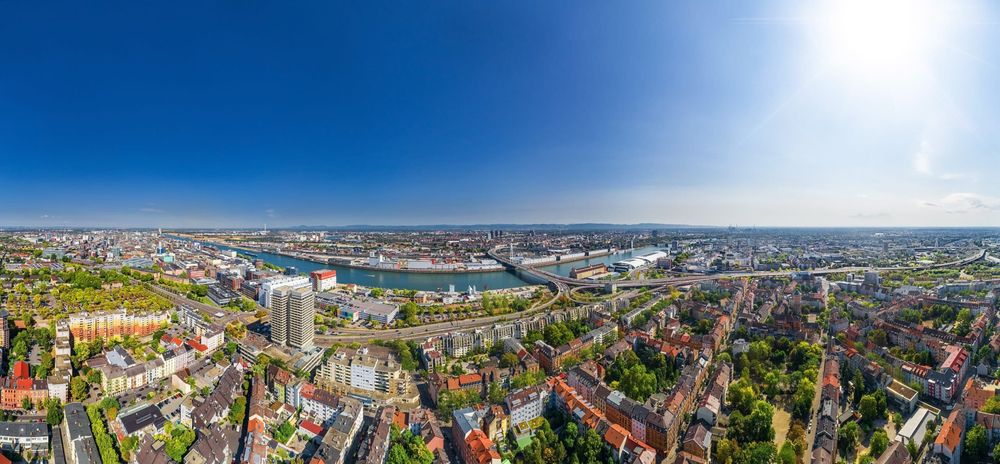 Arbeitsbühnen und Stapler in Ludwigshafen am Rhein preiswert mieten