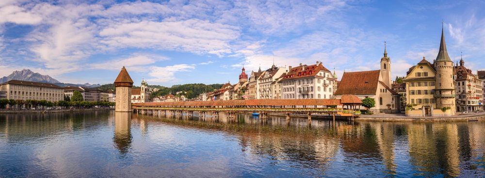 Arbeitsbühnen und Stapler in Luzern preiswert mieten