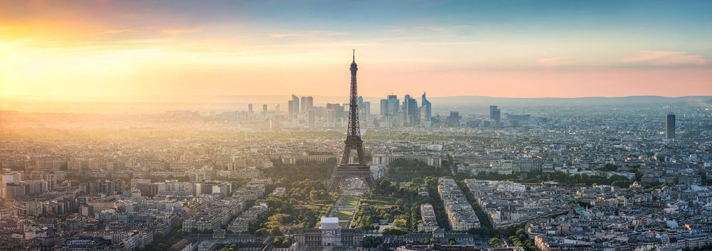 Rent work platforms and forklifts in Paris at a reasonable price