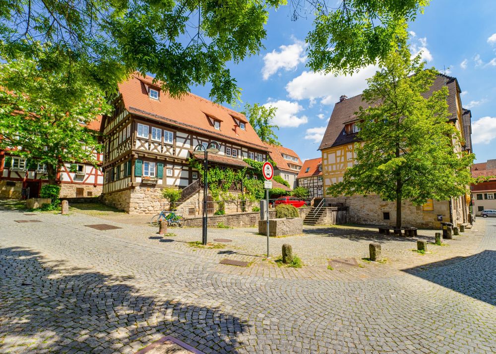 Arbeitsbühnen und Stapler in Sindelfingen preiswert mieten
