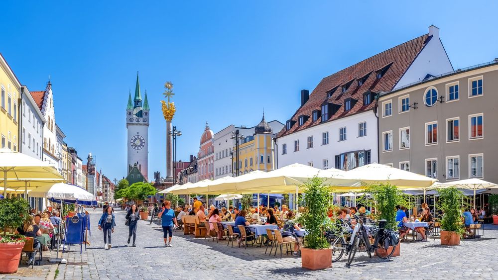 Arbeitsbühnen und Stapler in Straubing preiswert mieten