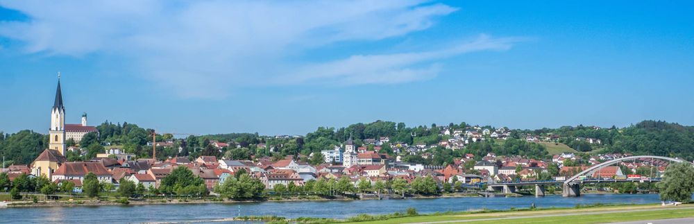 Arbeitsbühnen und Stapler in Vilshofen preiswert mieten