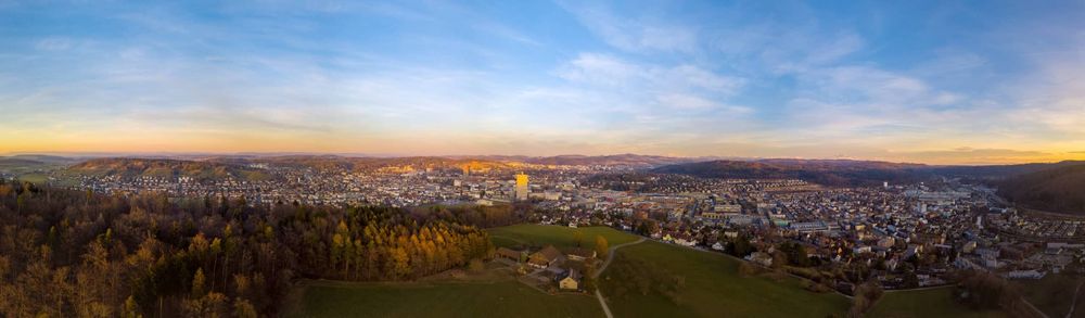 Arbeitsbühnen und Stapler in Winterthur preiswert mieten