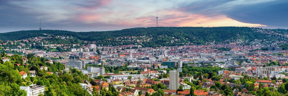 Arbeitsbühnen und Stapler in Zuffenhausen preiswert mieten