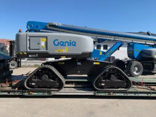 TB-218XC | Genie S-65XC Trax