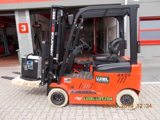 2 Tonnen Elektro Vierrad | EP CPD20L1-Li 4700 mm